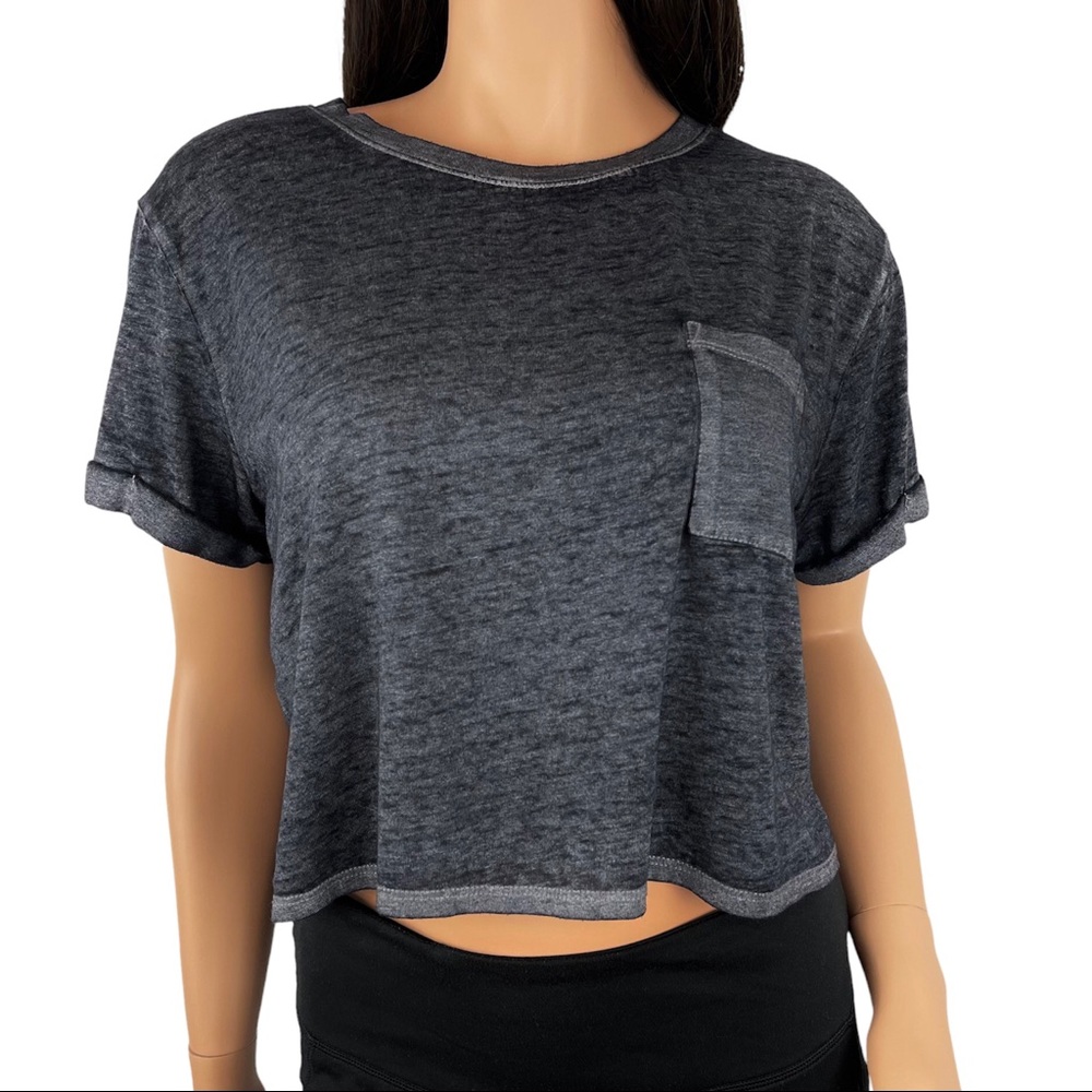 Forever 21 Cropped Shirt Size XL